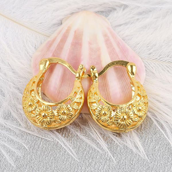 hoop & huggie small circle hollow earrings vintage simple geometric earring for women golden shiny fashion jewelry wedding party gift, Golden;silver
hoop & huggie small circle hollow earrings vintage simple geometric earring for women golden shiny fashion jewelry wedding party gift, Golden;silver
