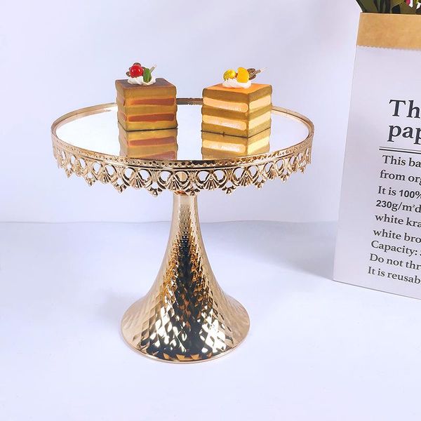 gold cake stand set cupcake tray tools home decoration dessert table decorating party wedding display other bakeware
gold cake stand set cupcake tray tools home decoration dessert table decorating party wedding display other bakeware