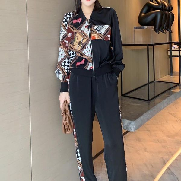 women's tracksuits autumn style ethnic retro print long-sleeved jacket stretch slim trousers casual two-piece suit high quality, Gray
women's tracksuits autumn style ethnic retro print long-sleeved jacket stretch slim trousers casual two-piece suit high quality, Gray
