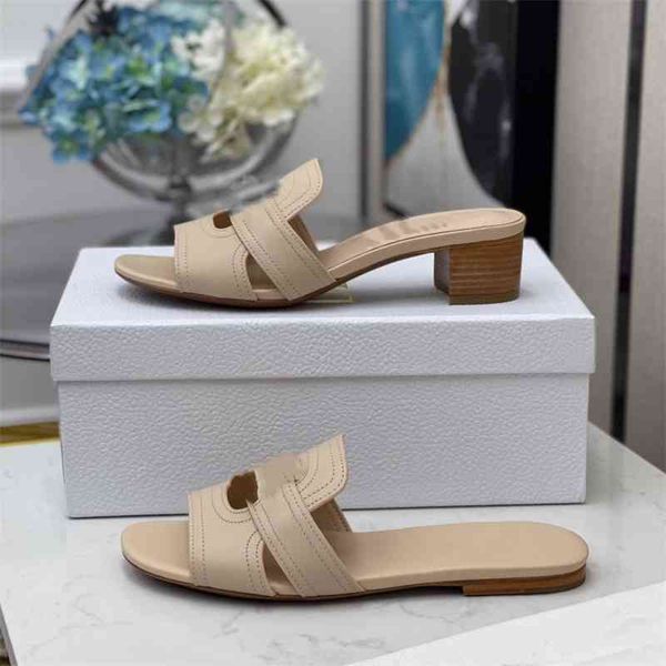 flat-bottomed white open-toe soft soles leather slippers with metal buttons for women's all-around shoes 42 43 45, Black
flat-bottomed white open-toe soft soles leather slippers with metal buttons for women's all-around shoes 42 43 45, Black
