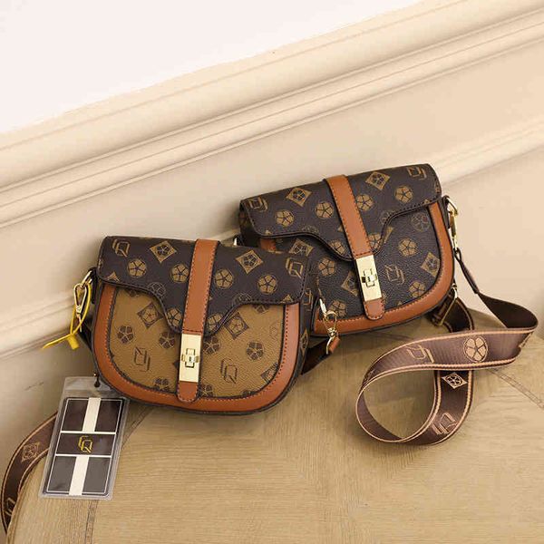 2022 factory outlet burst old flower tide texture large capacity oblique span bag women wide shoulder belt 3r0q
2022 factory outlet burst old flower tide texture large capacity oblique span bag women wide shoulder belt 3r0q