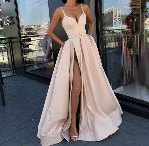 party dresses custom made a lineevening dress with high slit satin royal blue spaghetti straps sweetheart long evening gown usle, White;black
party dresses custom made a lineevening dress with high slit satin royal blue spaghetti straps sweetheart long evening gown usle, White;black