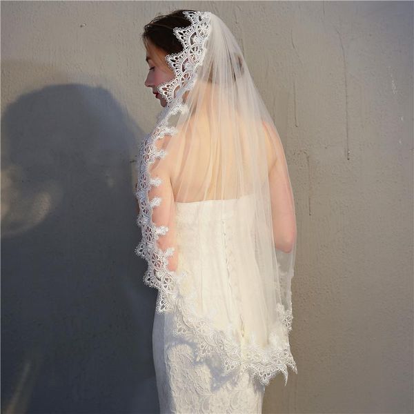bridal veils ivory veil short wedding with comb lace edge vail of the bride tulle mariage voile court, Black
bridal veils ivory veil short wedding with comb lace edge vail of the bride tulle mariage voile court, Black