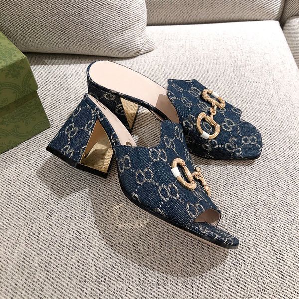 2021 fashion trend sandals slippers for women designer black and white beach flip flops slipper quality
2021 fashion trend sandals slippers for women designer black and white beach flip flops slipper quality