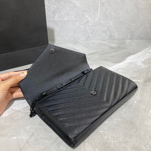 2020 new style clamshell design ensure the safety of use it has twenty slots two dollar compartment the two middle compartments convenient 3
2020 new style clamshell design ensure the safety of use it has twenty slots two dollar compartment the two middle compartments convenient 3