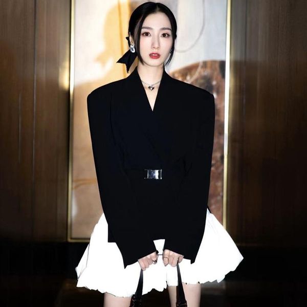 women's suits & blazers deat 2021 spring and autumn fashion casual long sleeve solid color slim elastic buckle belt suit coat sk855, White;black
women's suits & blazers deat 2021 spring and autumn fashion casual long sleeve solid color slim elastic buckle belt suit coat sk855, White;black