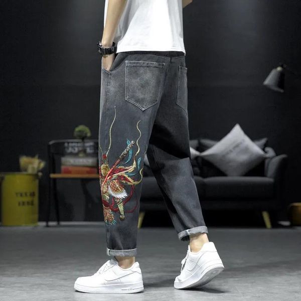 men's jeans autumn embroidered loose plus size harem pants male elastic waist casual straight denim trousers calça masculina, Blue
men's jeans autumn embroidered loose plus size harem pants male elastic waist casual straight denim trousers calça masculina, Blue