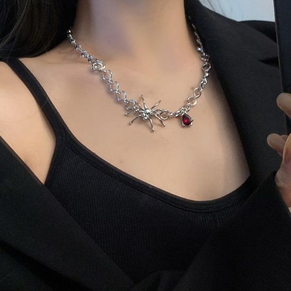 chokers 2021 design spider blood drop pendant twisting necklaces light luxury clavicle link chain necklace women jewelry, Golden;silver
chokers 2021 design spider blood drop pendant twisting necklaces light luxury clavicle link chain necklace women jewelry, Golden;silver