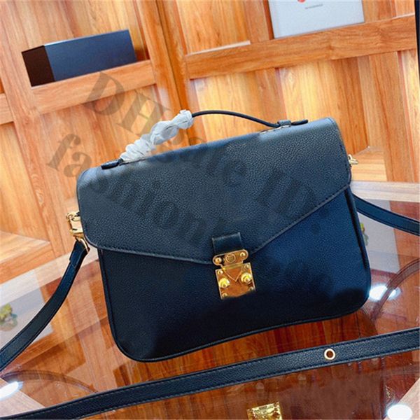 famous designs soft leather one shoulder bag flap women black luxurious ladies brand handbags crossbody hand bags genuine designers ivory cr
famous designs soft leather one shoulder bag flap women black luxurious ladies brand handbags crossbody hand bags genuine designers ivory cr