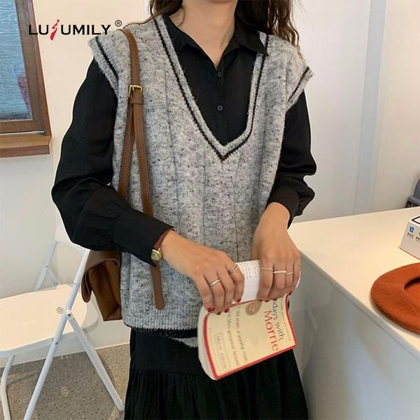 women's sweaters lusumily v neck knitted sweater vest women casual lady sleeveless soft pullover 2021 autumn spring collection, White;black
women's sweaters lusumily v neck knitted sweater vest women casual lady sleeveless soft pullover 2021 autumn spring collection, White;black