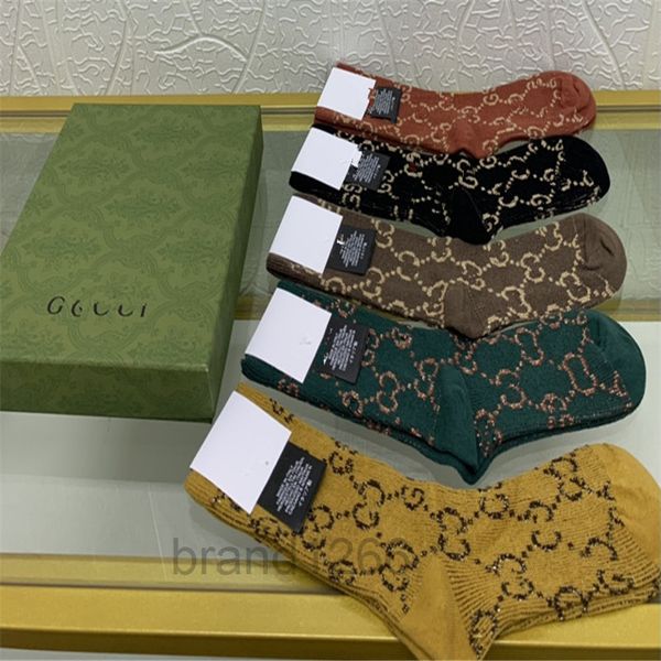 2021 autumn women modern sports embroidery sock fashion classic design socks gletter pattern underwear, Black
2021 autumn women modern sports embroidery sock fashion classic design socks gletter pattern underwear, Black