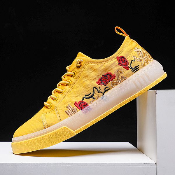 2021 fashion yellow flower embroidered shoes men summer sneakers platform flats breathable silk cloth men casual shoes sneakers
2021 fashion yellow flower embroidered shoes men summer sneakers platform flats breathable silk cloth men casual shoes sneakers