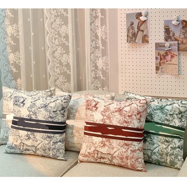 2021 customized logo cushion brand new decorative pillow cases designer cushion with d letters fashion cushions covers home decor
2021 customized logo cushion brand new decorative pillow cases designer cushion with d letters fashion cushions covers home decor