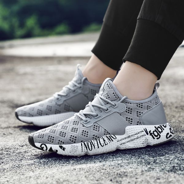2022 fashion white black grey women mens trainers running shoes size 39-44 summer breathable jogging sports sneakers cod: lx34-g07
2022 fashion white black grey women mens trainers running shoes size 39-44 summer breathable jogging sports sneakers cod: lx34-g07