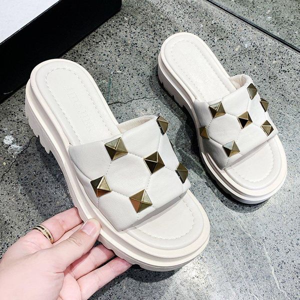 slippers summer ladies casual rivet rome retro flat open-toed sandals beach brand design plus size 43, Black
slippers summer ladies casual rivet rome retro flat open-toed sandals beach brand design plus size 43, Black