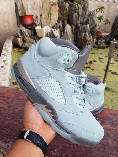 (with box)2021 5 bluebird basketball shoes men blue grey silver white 5s sneaker
(with box)2021 5 bluebird basketball shoes men blue grey silver white 5s sneaker