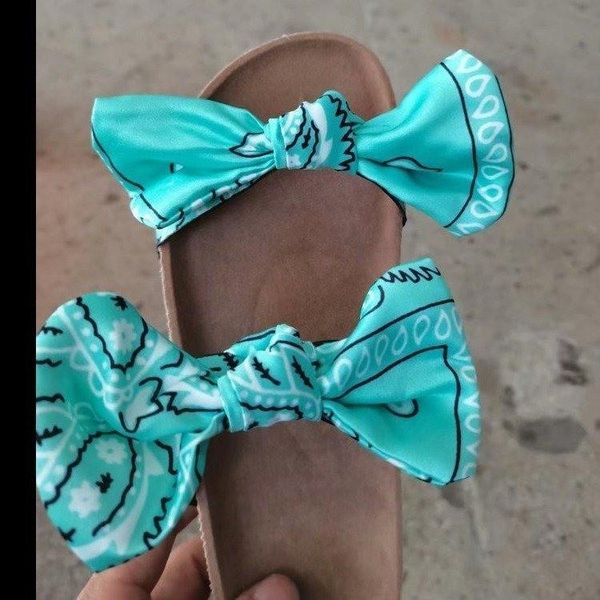 bandana slides for women 2021 cow bow tie dye sandals summer graffiti flast footwear flat wholesale slippers, Black
bandana slides for women 2021 cow bow tie dye sandals summer graffiti flast footwear flat wholesale slippers, Black