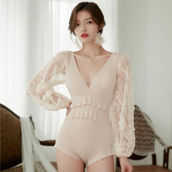two-piece suits v-neck one piece swimsuit women fashion long sleeve swimwear korean style high waist bathing suit open back beachwear m
two-piece suits v-neck one piece swimsuit women fashion long sleeve swimwear korean style high waist bathing suit open back beachwear m