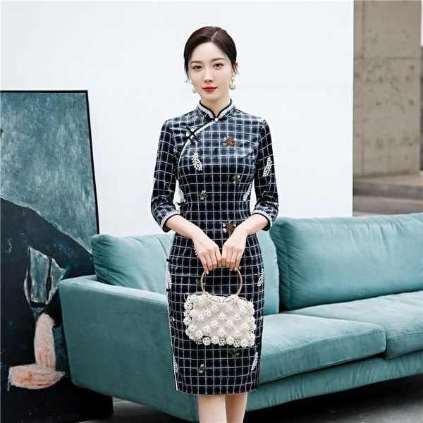 ethnic clothing check mid length female cheongsam navy blue 3/4 quarter velvet qiapo chinese dress autumn winter party prom vestidos plus si, Red
ethnic clothing check mid length female cheongsam navy blue 3/4 quarter velvet qiapo chinese dress autumn winter party prom vestidos plus si, Red