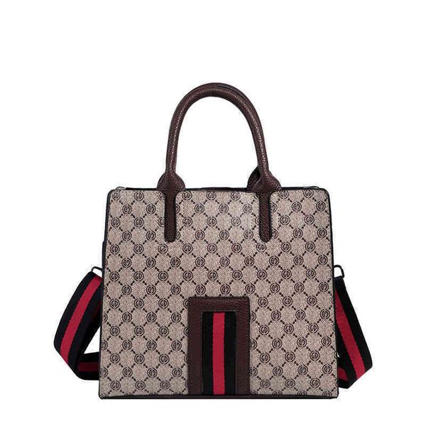 2022 factory outlet online bag female new trend atmosphere one shoulder messenger bag capacity simple handbag bag
2022 factory outlet online bag female new trend atmosphere one shoulder messenger bag capacity simple handbag bag