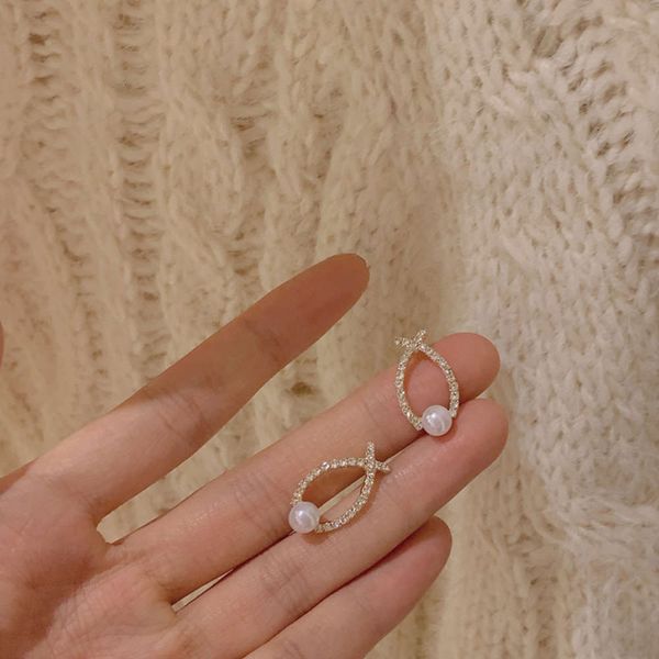 pearl micro inlaid diamond temperament lovely student minority 925 tremella needle fashion earrings female, Black
pearl micro inlaid diamond temperament lovely student minority 925 tremella needle fashion earrings female, Black