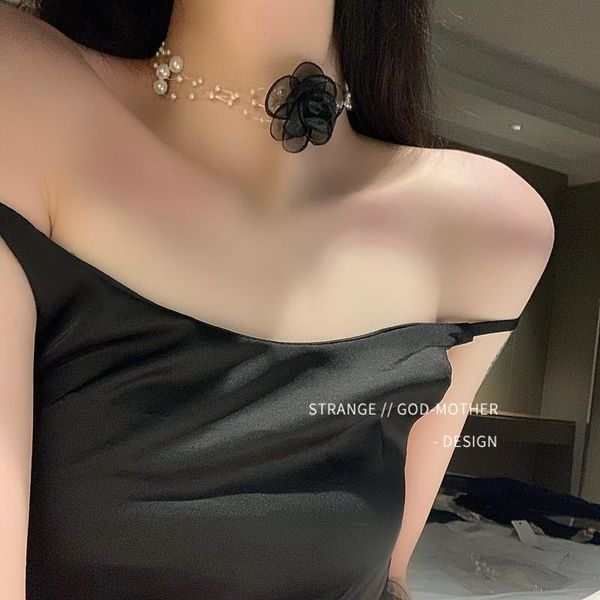 chokers black and white rose pearl necklace for women summer premium light luxury choker neck accessories collar, Golden;silver
chokers black and white rose pearl necklace for women summer premium light luxury choker neck accessories collar, Golden;silver