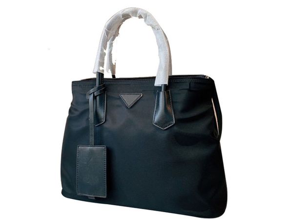luxury hand raised quality single shoulder killer bag street crossbody fashion model versatile ladies handbag
luxury hand raised quality single shoulder killer bag street crossbody fashion model versatile ladies handbag