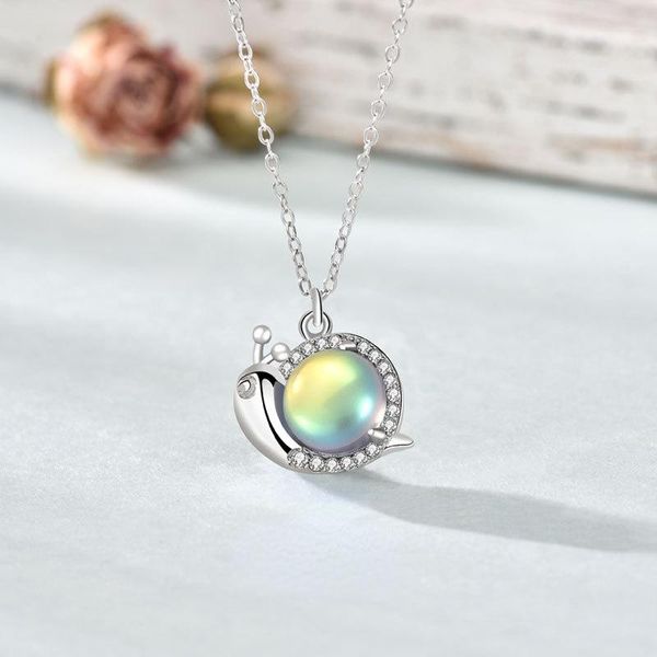 pendant necklaces s925 pure silver aurora snail chain dazzle colour moonstone necklace with small and fresh insects clavicle
pendant necklaces s925 pure silver aurora snail chain dazzle colour moonstone necklace with small and fresh insects clavicle