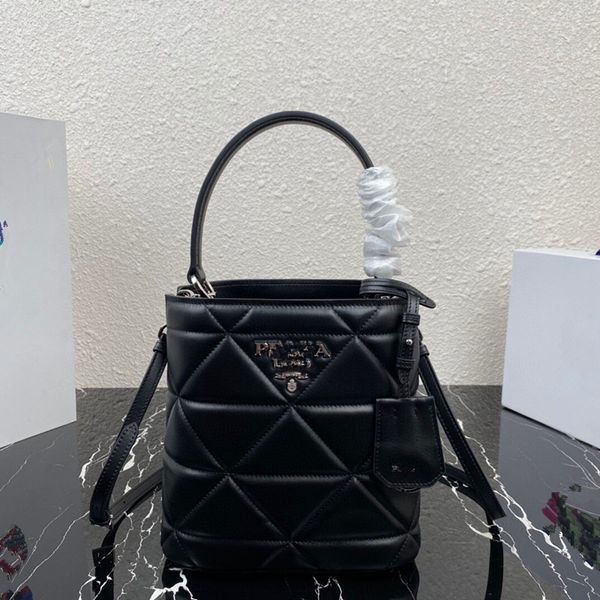 designer bags akend women's p family messenger diamond embroidery pattern fashion versatile bucket zhouzhoubao123 old bag flower
designer bags akend women's p family messenger diamond embroidery pattern fashion versatile bucket zhouzhoubao123 old bag flower