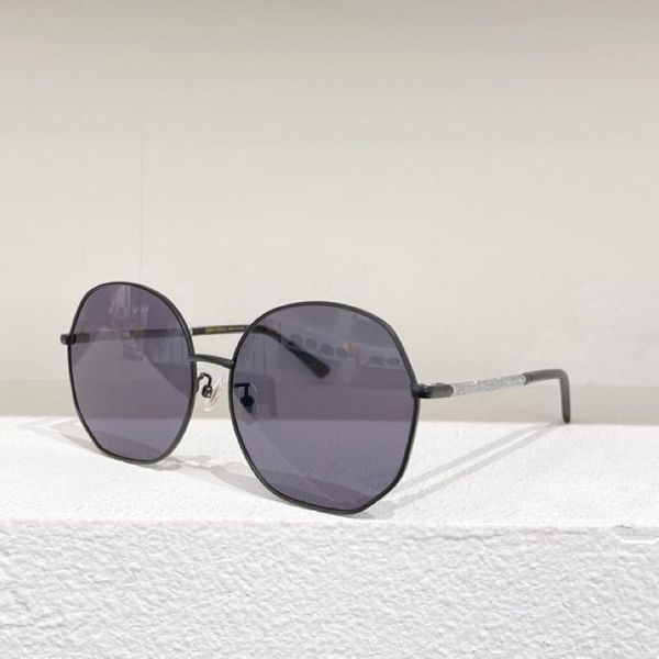summer sunglasses for women coral/s style anti-ultraviolet retro plate full frame eyeglasses random box, White;black
summer sunglasses for women coral/s style anti-ultraviolet retro plate full frame eyeglasses random box, White;black