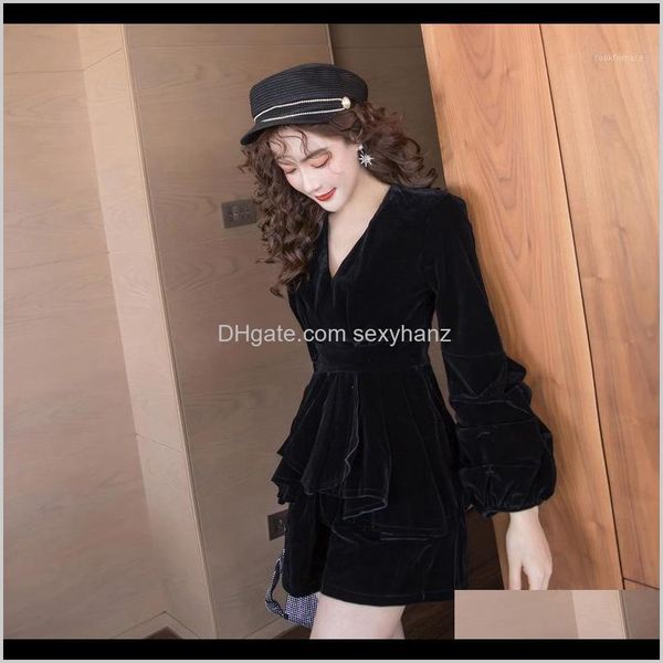 tracksuits womens clothing apparel drop delivery 2021 fashion high waist girls a-line elegant leather shorts bot wide-legged gold veet 2-pie, Gray
tracksuits womens clothing apparel drop delivery 2021 fashion high waist girls a-line elegant leather shorts bot wide-legged gold veet 2-pie, Gray