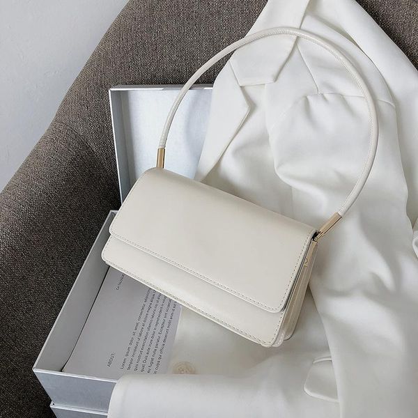 evening bags fashion exquisite baguette retro casual underarm bag women totes shoulder 2021 female pu leather french shopping handbag
evening bags fashion exquisite baguette retro casual underarm bag women totes shoulder 2021 female pu leather french shopping handbag