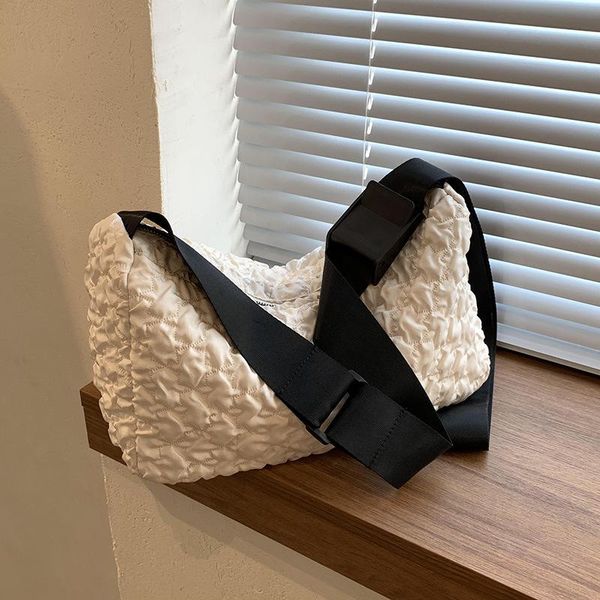 evening bags 2021 fashion foreign style wide shoulder strap bag messenger small square underarm portable female
evening bags 2021 fashion foreign style wide shoulder strap bag messenger small square underarm portable female