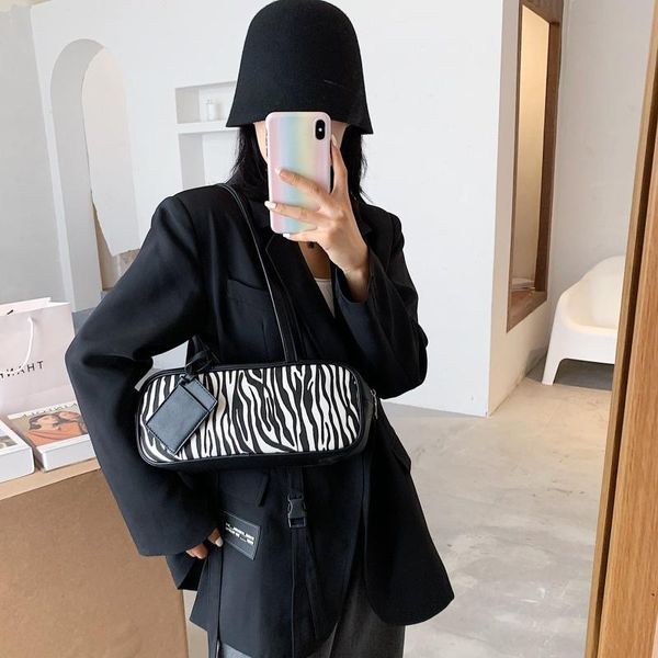 fashion one-shoulder portable handbags for ladies large-capacity underarm bag all-match high-quality messenger bags #3 duffel
fashion one-shoulder portable handbags for ladies large-capacity underarm bag all-match high-quality messenger bags #3 duffel