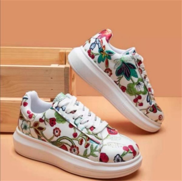 new floral sneakers women 2021 spring fashion lace up ladies comfortable casual shoes outdoor female sport running white flats
new floral sneakers women 2021 spring fashion lace up ladies comfortable casual shoes outdoor female sport running white flats