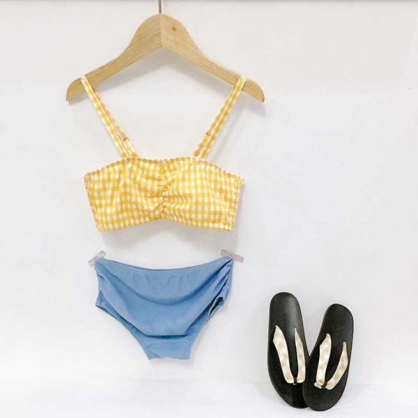 summer 2021 children's korean girls' lovely lattice split bikini spring swimsuit, White;black
summer 2021 children's korean girls' lovely lattice split bikini spring swimsuit, White;black