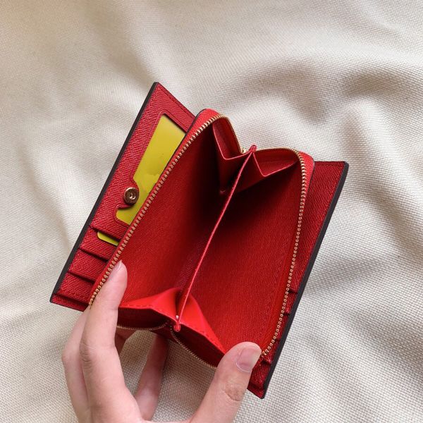 luxury designer fashion genuine leather lady shoulder bag change women wallet classic letters key chain crossbody ophidia aerogram letter ha, Red;black
luxury designer fashion genuine leather lady shoulder bag change women wallet classic letters key chain crossbody ophidia aerogram letter ha, Red;black
