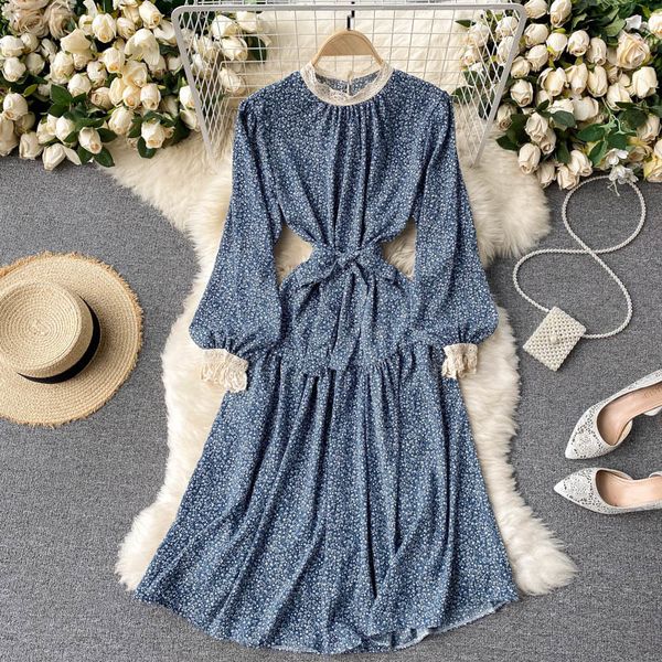 spring autumn women vintage o-neck puff sleeve floral print dress casual loose lace patchwork long with belt 210423, Black;gray
spring autumn women vintage o-neck puff sleeve floral print dress casual loose lace patchwork long with belt 210423, Black;gray