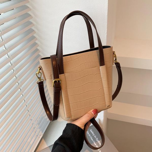 evening bags crossbody for women totes bolsas 2021 fashion simple leather stone quality designer woman handbags women's shoulder bag
evening bags crossbody for women totes bolsas 2021 fashion simple leather stone quality designer woman handbags women's shoulder bag