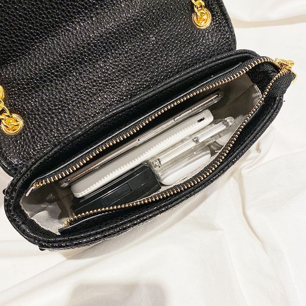 Ladies handbags women bags Single shoulder Inclined shoulder Stylish caviar elements in a diamond bag Little bread Hot style, Black
Ladies handbags women bags Single shoulder Inclined shoulder Stylish caviar elements in a diamond bag Little bread Hot style, Black