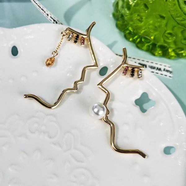 abstract beautiful lady face drop earrings for women gifts asymmetric crystal eyelash acrylic pearl fashion jewelry dangle & chandelier, Silver
abstract beautiful lady face drop earrings for women gifts asymmetric crystal eyelash acrylic pearl fashion jewelry dangle & chandelier, Silver