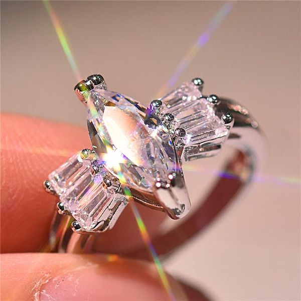 wedding rings luxury female crystal white zircon engagement ring fashion rose gold love promise for women, Slivery;golden
wedding rings luxury female crystal white zircon engagement ring fashion rose gold love promise for women, Slivery;golden