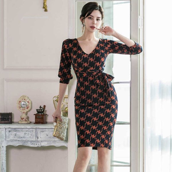spring summer vintage plaid vestidos bowknot blet slim 3/4 sleeve knee-length bodycon pencil office work cloth dress 210529, Black;gray
spring summer vintage plaid vestidos bowknot blet slim 3/4 sleeve knee-length bodycon pencil office work cloth dress 210529, Black;gray