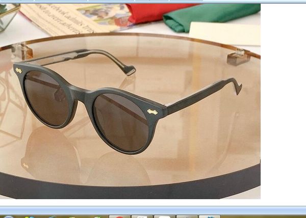 2021 women men fashion sunglasses dark grey plank frame retro round glasses available with box, White;black
2021 women men fashion sunglasses dark grey plank frame retro round glasses available with box, White;black