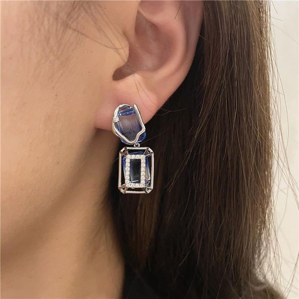 stud huanzhi 2021 s925 punk blue gradient square zircon crystal rhinestone metal geometric earrings for women girls jewelry, Golden;silver
stud huanzhi 2021 s925 punk blue gradient square zircon crystal rhinestone metal geometric earrings for women girls jewelry, Golden;silver