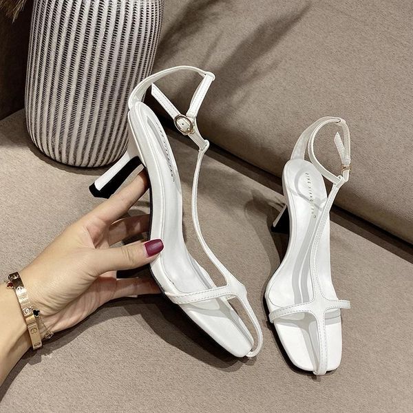 dress shoes 2021 spring simple women's sandals hollow design ankle buckle strap thin high heels pumps white/black/yellow
dress shoes 2021 spring simple women's sandals hollow design ankle buckle strap thin high heels pumps white/black/yellow