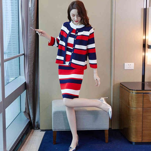 casual dresses 2021 tricorded striped tricorder 3 female single-breasted cardigan + short sleeve pullover bodycon skirt joint suit, Black;gray
casual dresses 2021 tricorded striped tricorder 3 female single-breasted cardigan + short sleeve pullover bodycon skirt joint suit, Black;gray