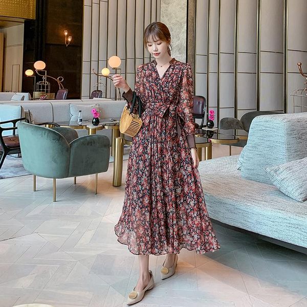 casual dresses yomi 2021 vintage floral print maxi dress women boho full sleeve long turn down collar shirt vestidos robe elegant, Black;gray
casual dresses yomi 2021 vintage floral print maxi dress women boho full sleeve long turn down collar shirt vestidos robe elegant, Black;gray