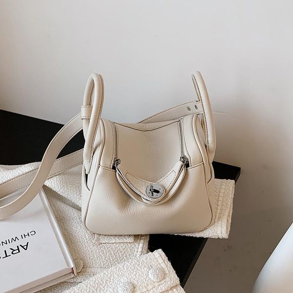 evening bags pure color square small tote bag 2021 fashion pu leather handbag women's designer large capacity diagonal handbags
evening bags pure color square small tote bag 2021 fashion pu leather handbag women's designer large capacity diagonal handbags