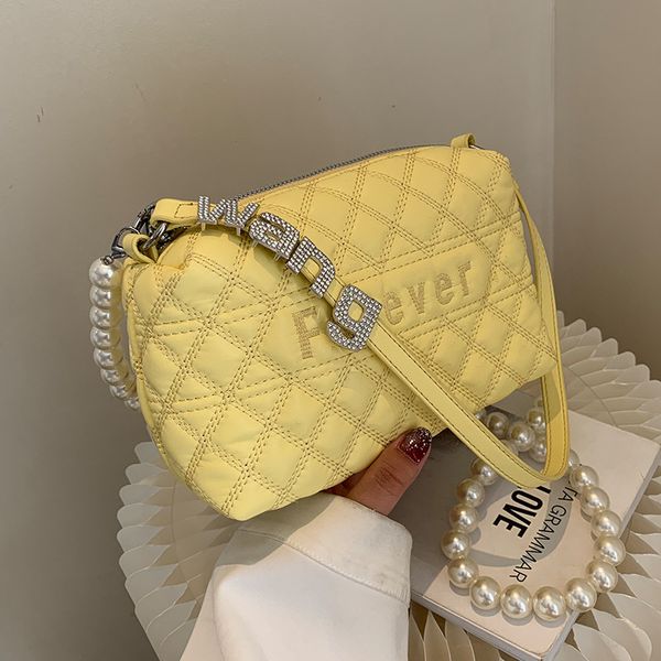 pearl chain women shoulder bags small diamond grain design female handbag 2021 pu leather embroidery crossbody bags white l003
pearl chain women shoulder bags small diamond grain design female handbag 2021 pu leather embroidery crossbody bags white l003